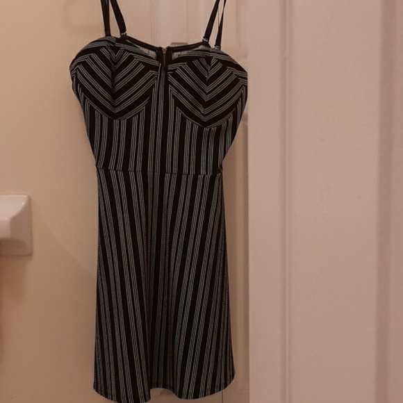 Material Girl Duo-2 Style Blk/White Striped Flair Skater Dress Size L - Picture 8 of 13